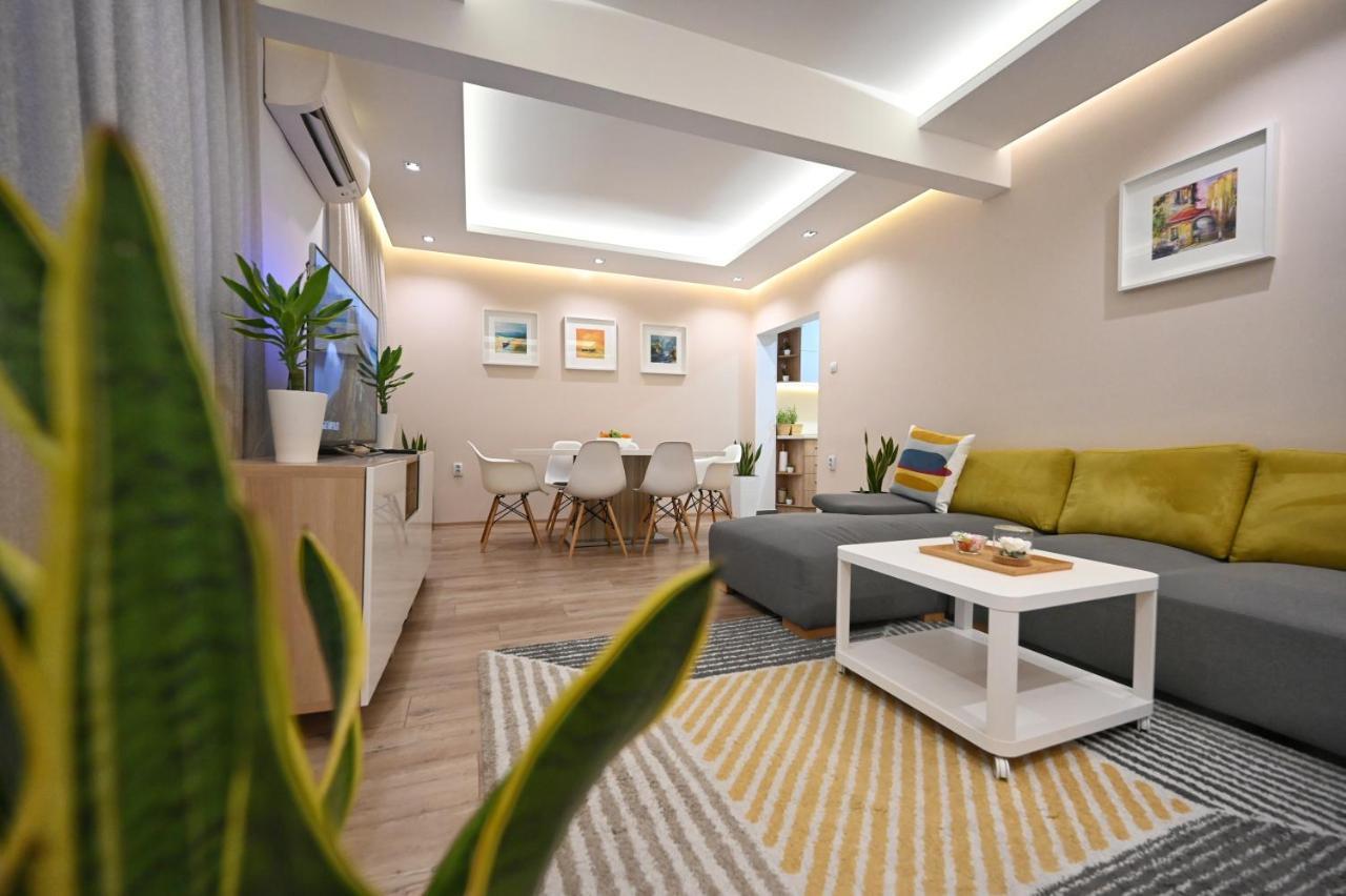 Modern Central 2-Bedroom Apartment With Parking Varna Exterior foto