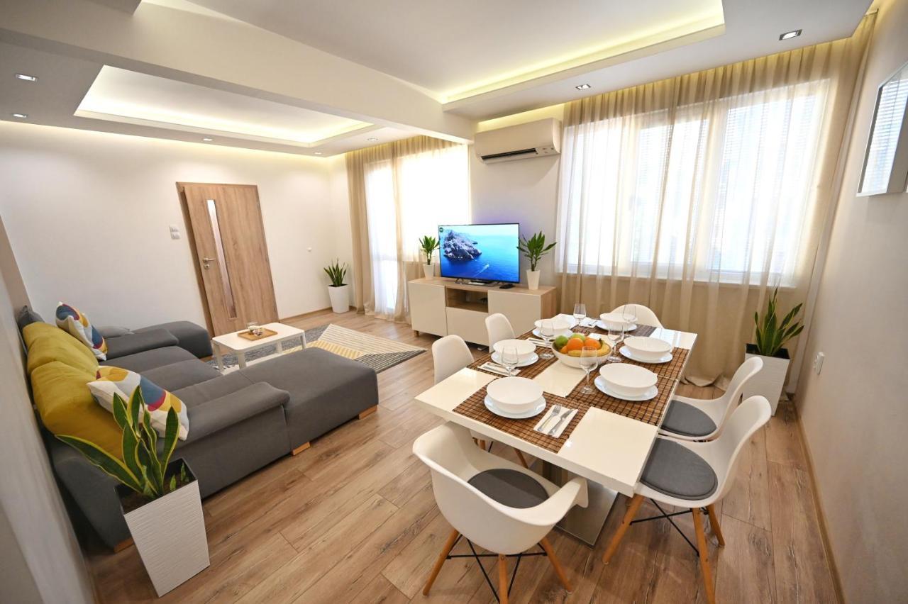 Modern Central 2-Bedroom Apartment With Parking Varna Exterior foto