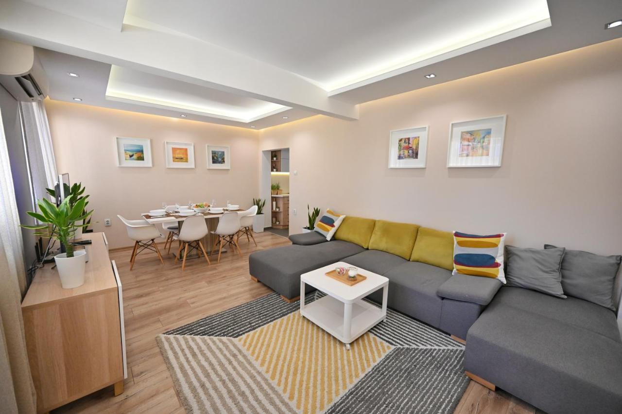 Modern Central 2-Bedroom Apartment With Parking Varna Exterior foto