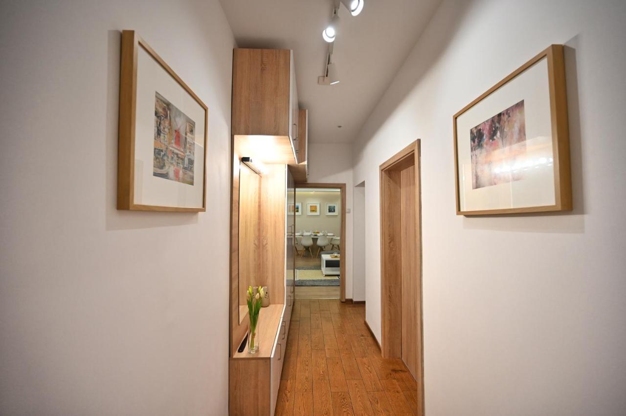 Modern Central 2-Bedroom Apartment With Parking Varna Exterior foto