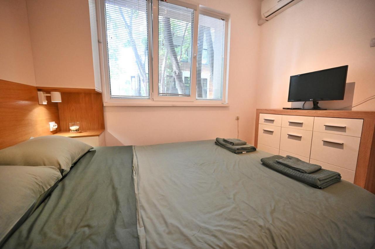 Modern Central 2-Bedroom Apartment With Parking Varna Exterior foto